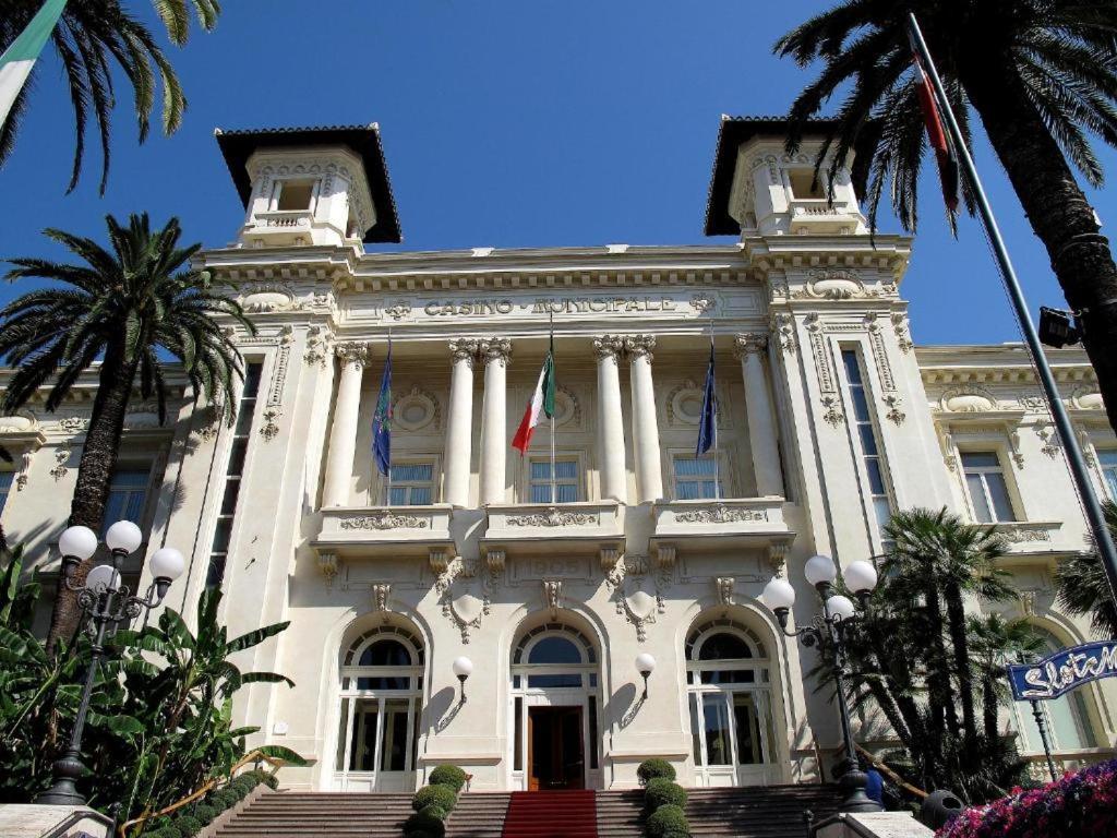 Casa Carina Centro Citta Con Garage Privato Leilighet Sanremo Eksteriør bilde