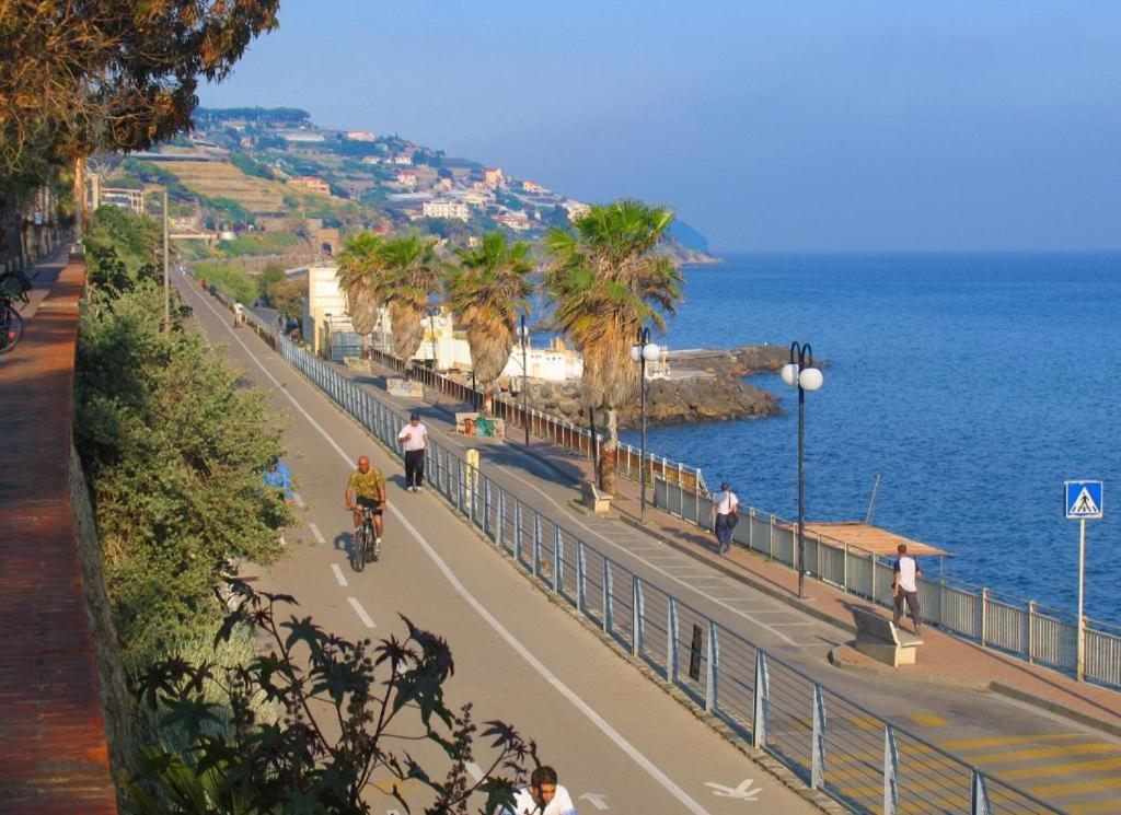 Casa Carina Centro Citta Con Garage Privato Leilighet Sanremo Eksteriør bilde