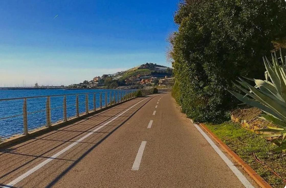 Casa Carina Centro Citta Con Garage Privato Leilighet Sanremo Eksteriør bilde